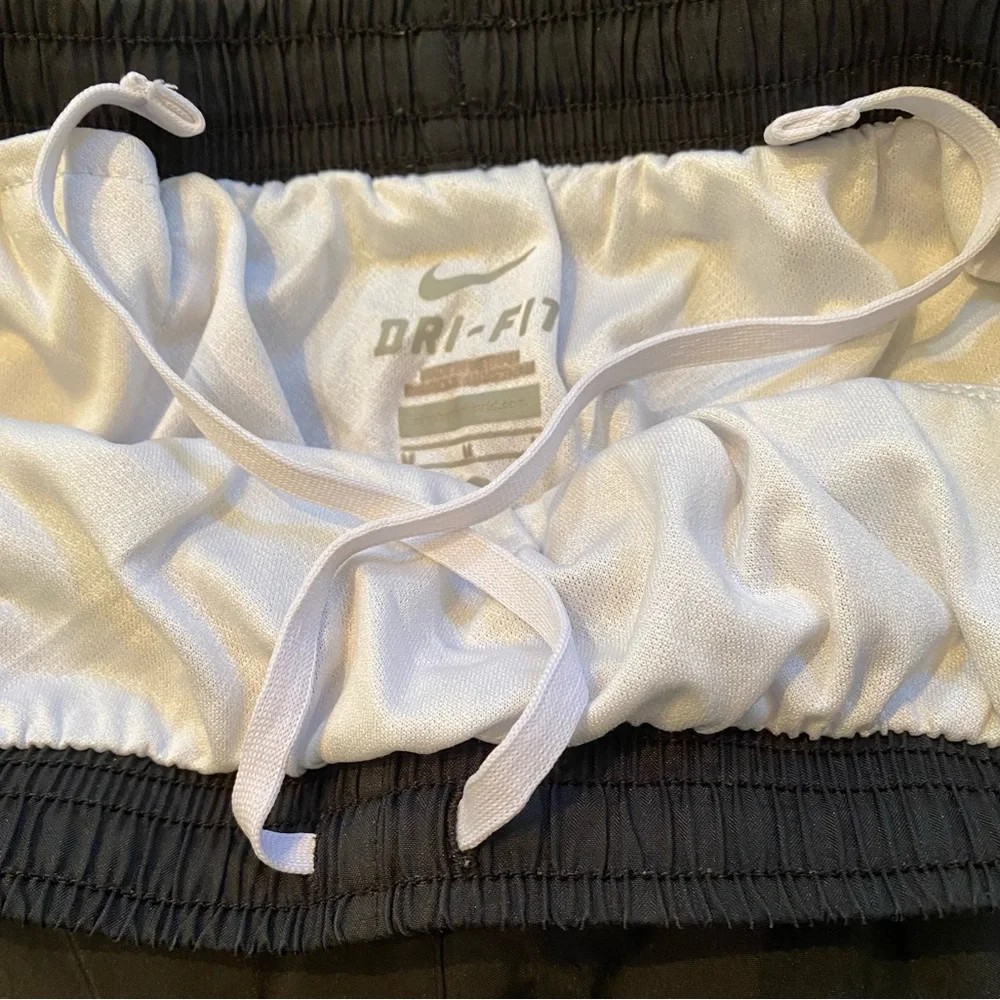 Nike Dri‎ Fit Girl’s Medium 100% Poly Black Athletic Shorts